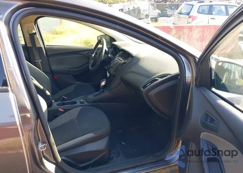 2014 Ford Focus S z USA, uszkodzony, nr VIN 1FADP3E29EL375969